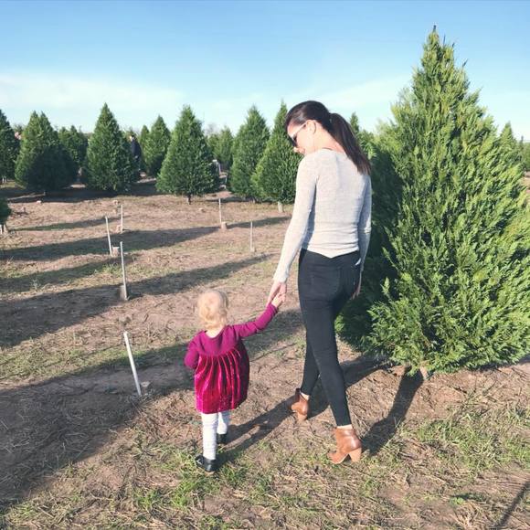 Meet your Posher, Allie - Picture 1 of 1